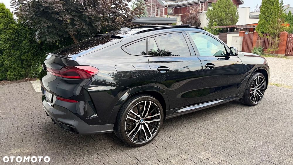 BMW X6 xDrive40d mHEV - 10