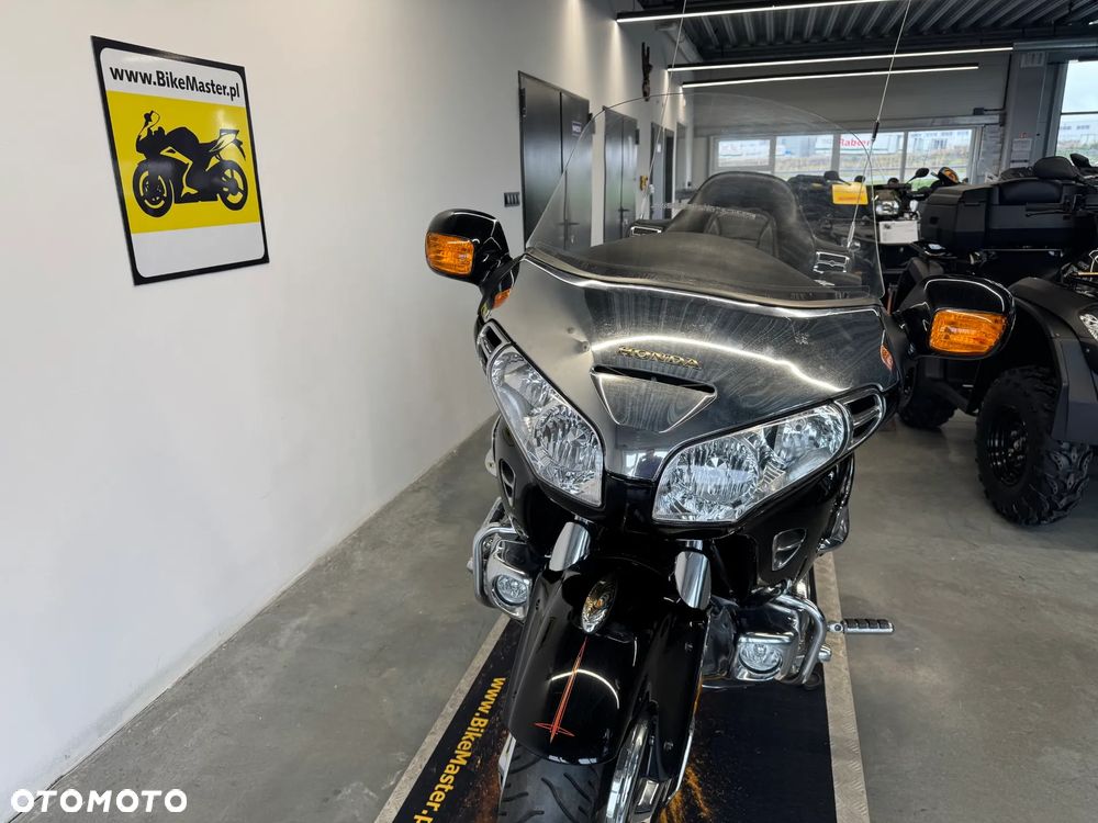 Honda GL - 33