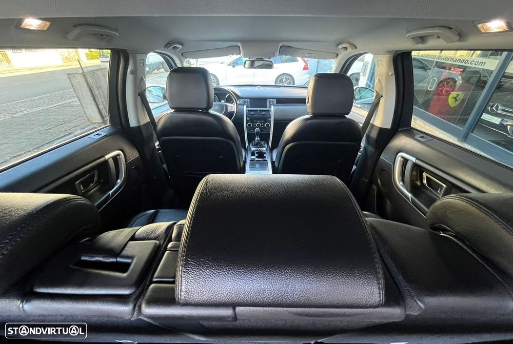Land Rover Discovery Sport D150 HSE - 13