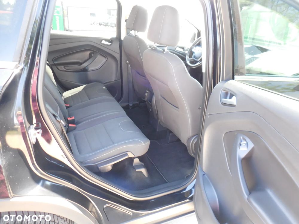 Ford Kuga - 12