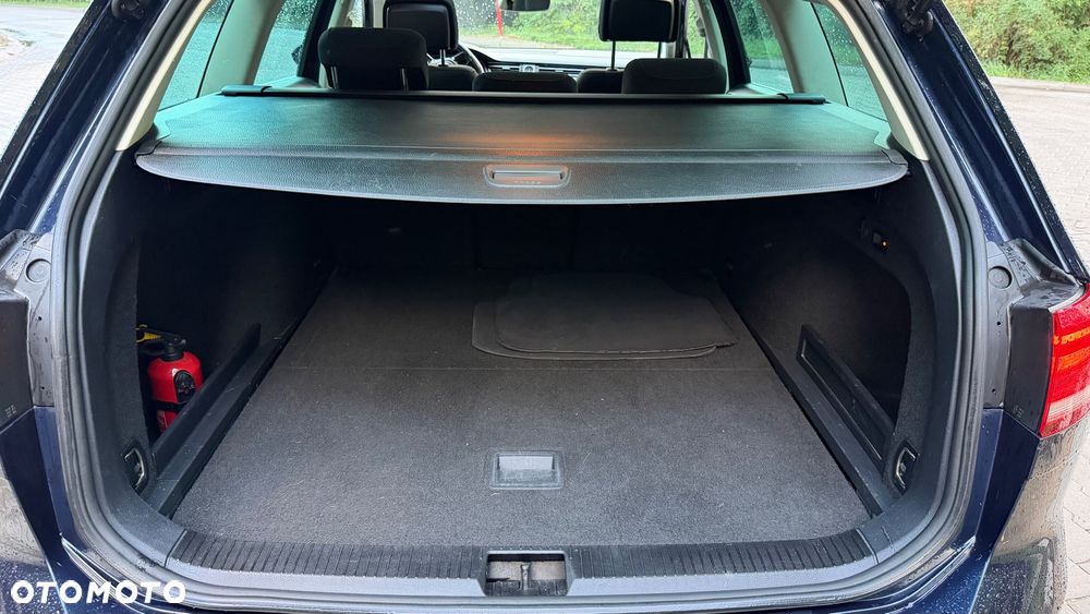 Volkswagen Passat 2.0 TDI SCR (BlueMotion Technology) DSG Comfortline - 12