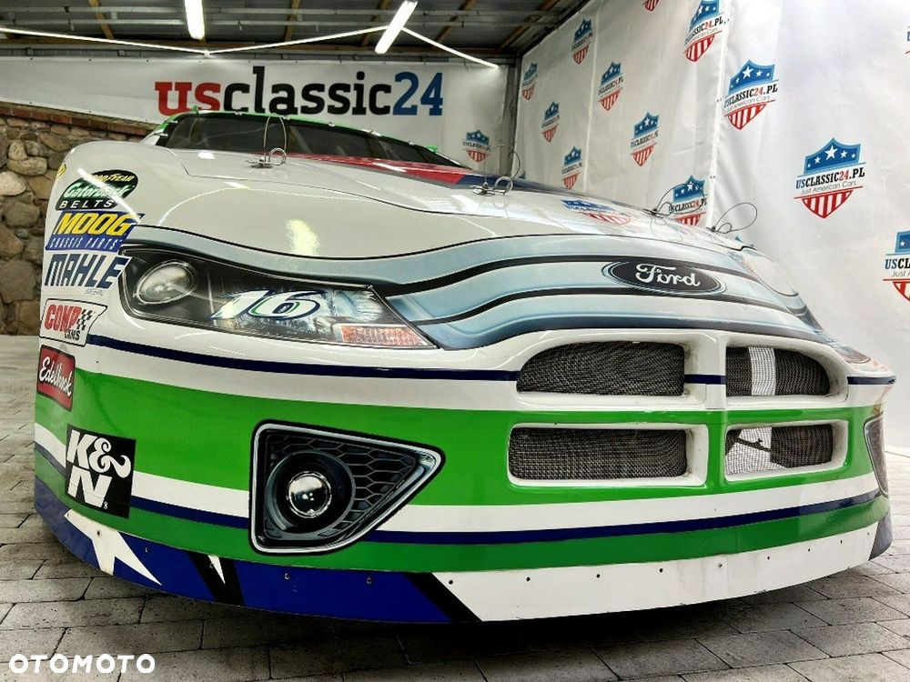 Ford Fusion - 28