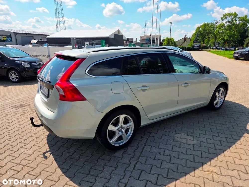 Volvo V60 D2 Momentum - 6