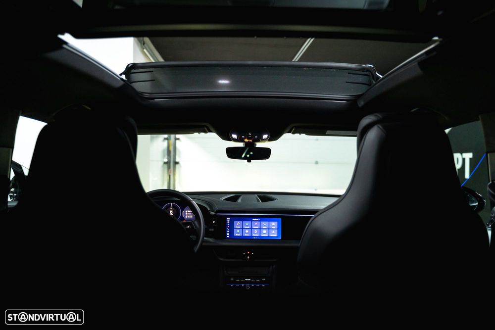 Porsche Macan Electric 4 - 4