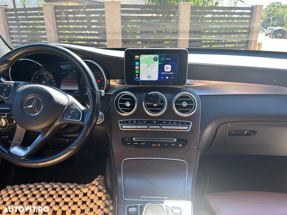Mercedes-Benz GLC 300 e 4MATIC - 11
