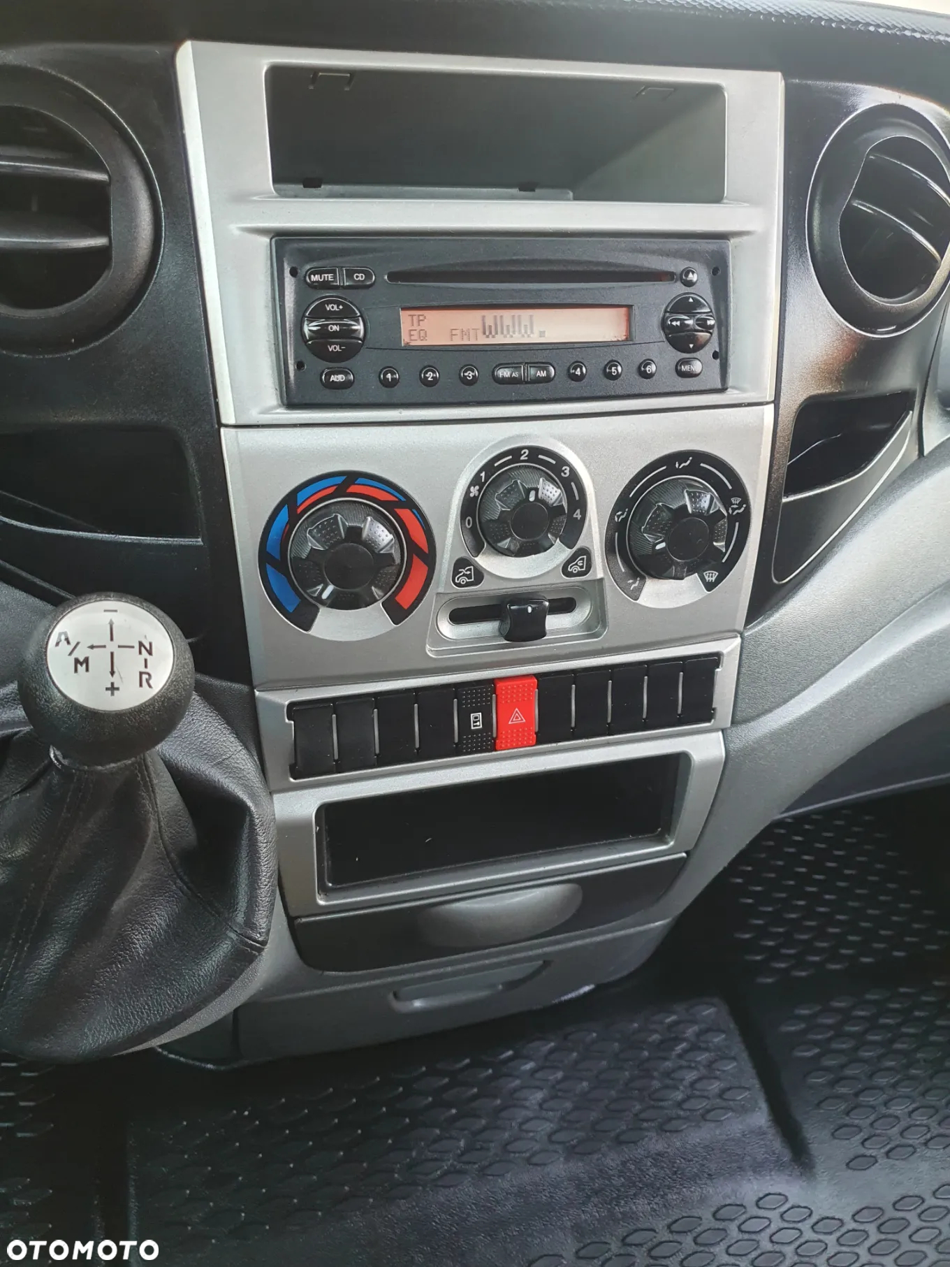 Iveco DAILY LWB - 27