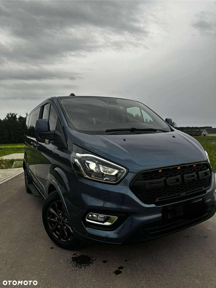 Ford Tourneo Custom - 9