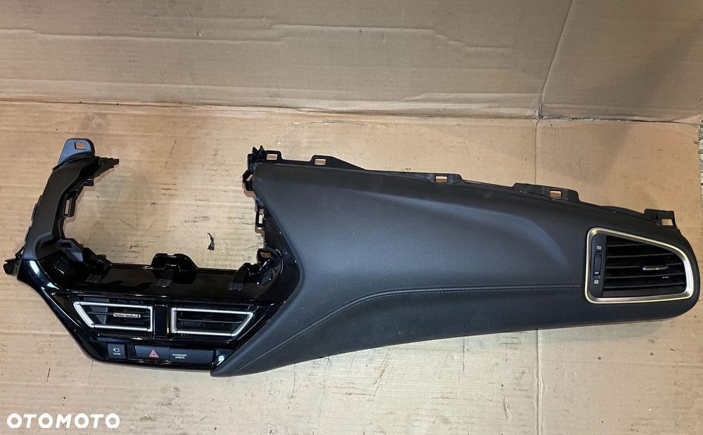 Deska rozdzielcza Suzuki SX4 S-Cross 1.4TB Hyb 2022 OE - 1