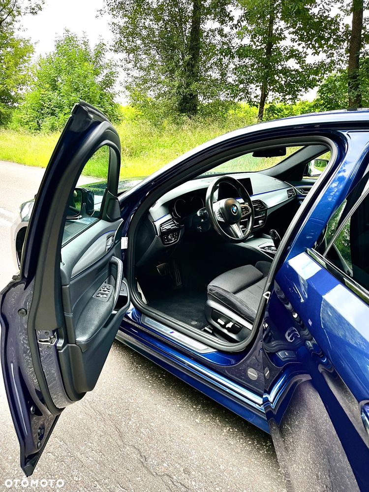 BMW Seria 5 530i xDrive M Sport sport - 9