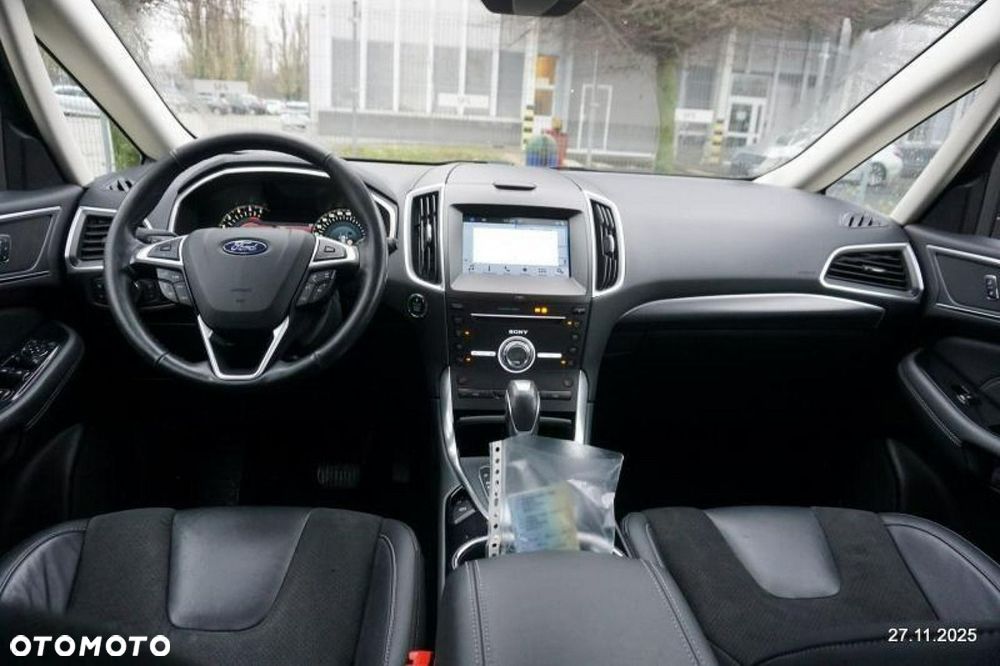 Ford S-Max - 8