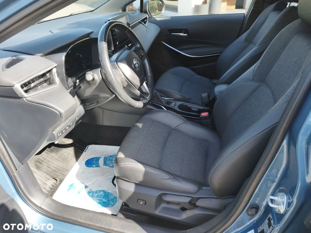 Toyota Corolla 1.8 Hybrid Executive - 12