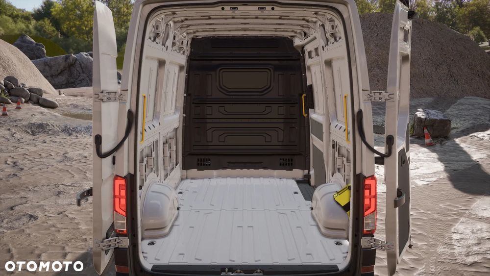 Volkswagen Crafter - 12