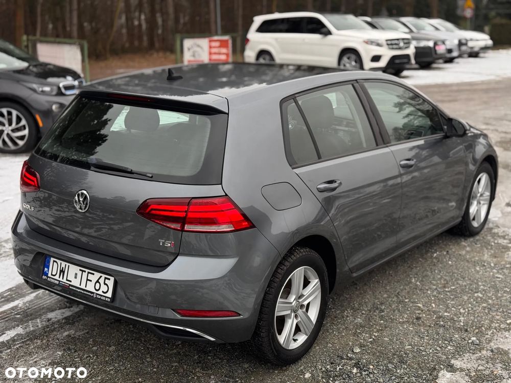 Volkswagen Golf - 10