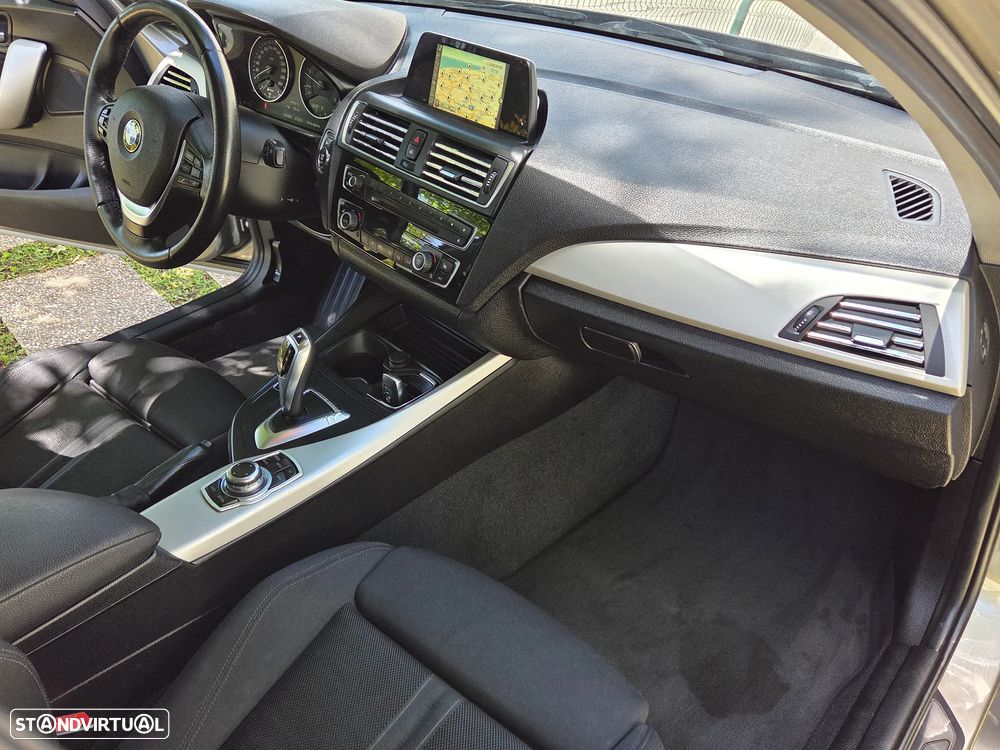 BMW 118 d Aut. Sport Line - 23