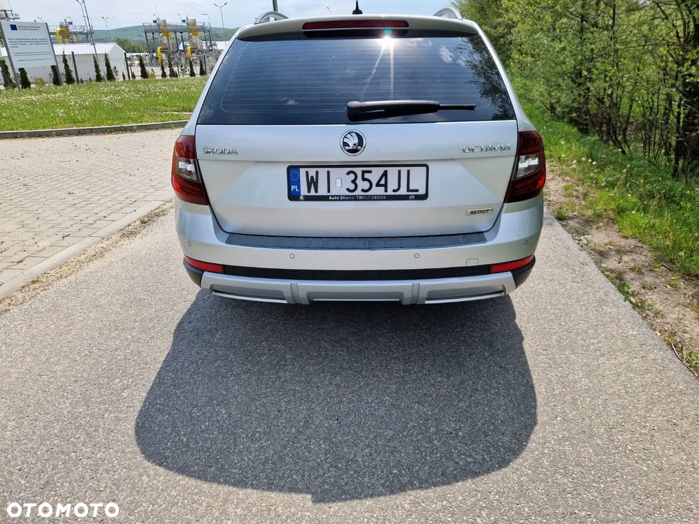 Skoda Octavia Scout 2.0 TDI 4x4 DSG - 4