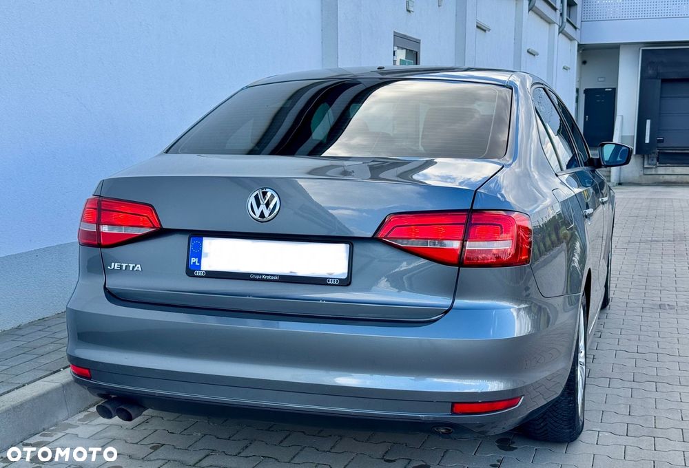 Volkswagen Jetta 2.0 S - 14