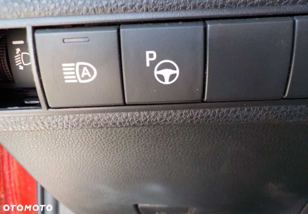 Toyota Corolla - 38