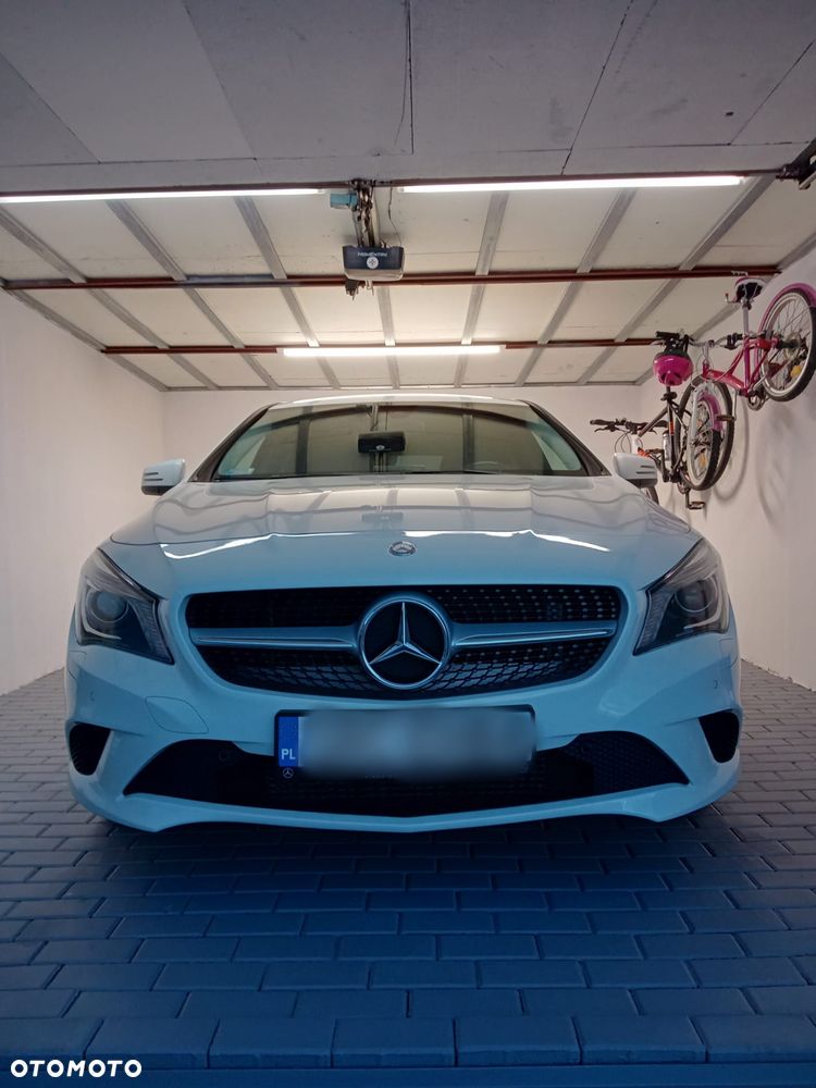 Mercedes-Benz CLA 200 7G-DCT AMG Line - 3