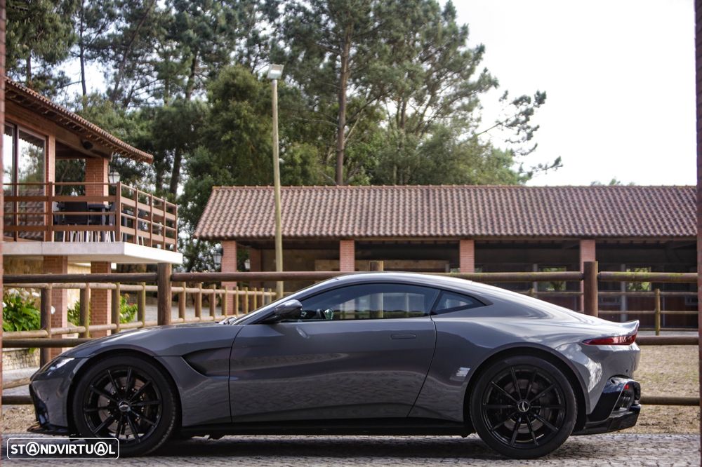 Aston Martin Vantage Coupe 4.0 Twin-Turbo V8 - 17