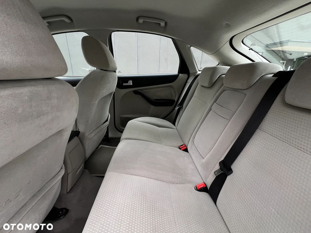 Ford Focus - 13