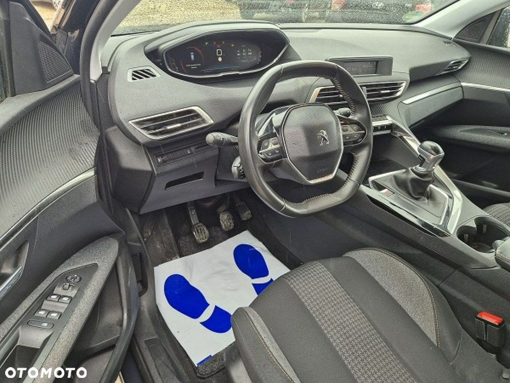 Peugeot 3008 - 11