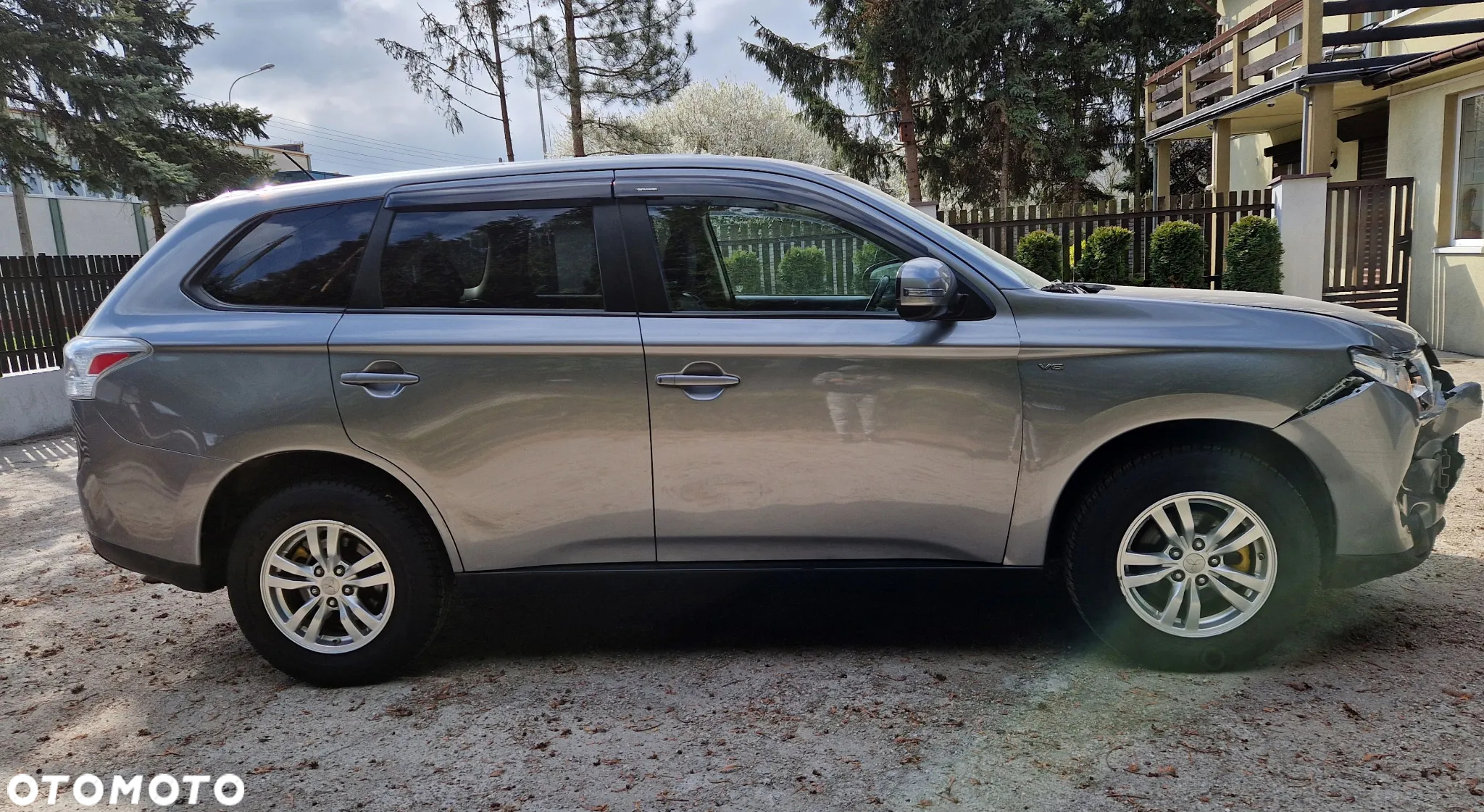 Mitsubishi Outlander - 9