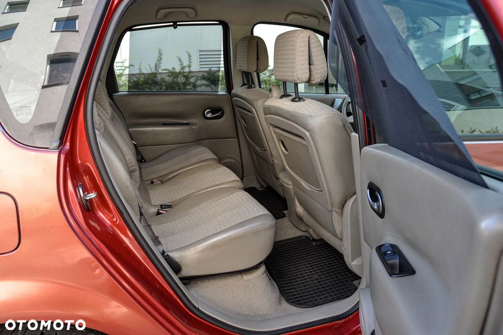 Renault Scenic - 12