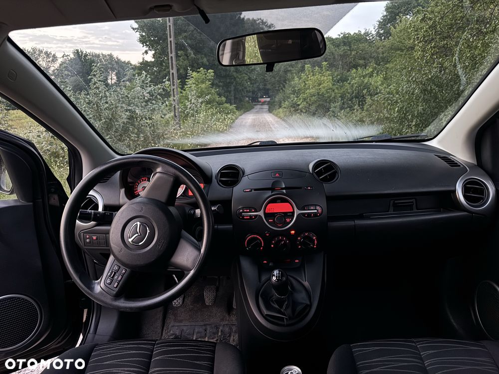 Mazda 2 - 5