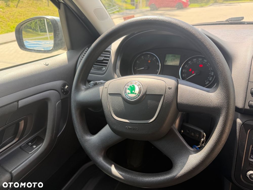 Skoda Roomster 1.2 TSI Style PLUS EDITION - 30