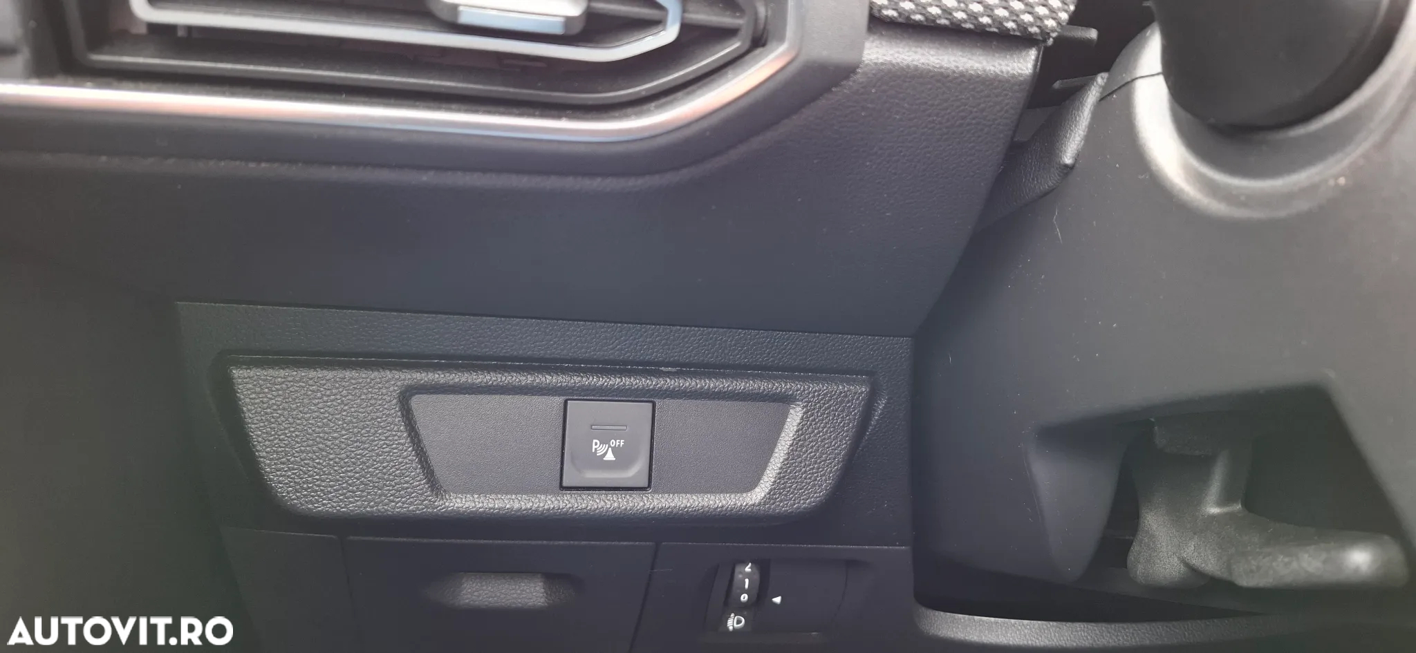 Dacia Logan TCe 90 CVT Comfort - 16