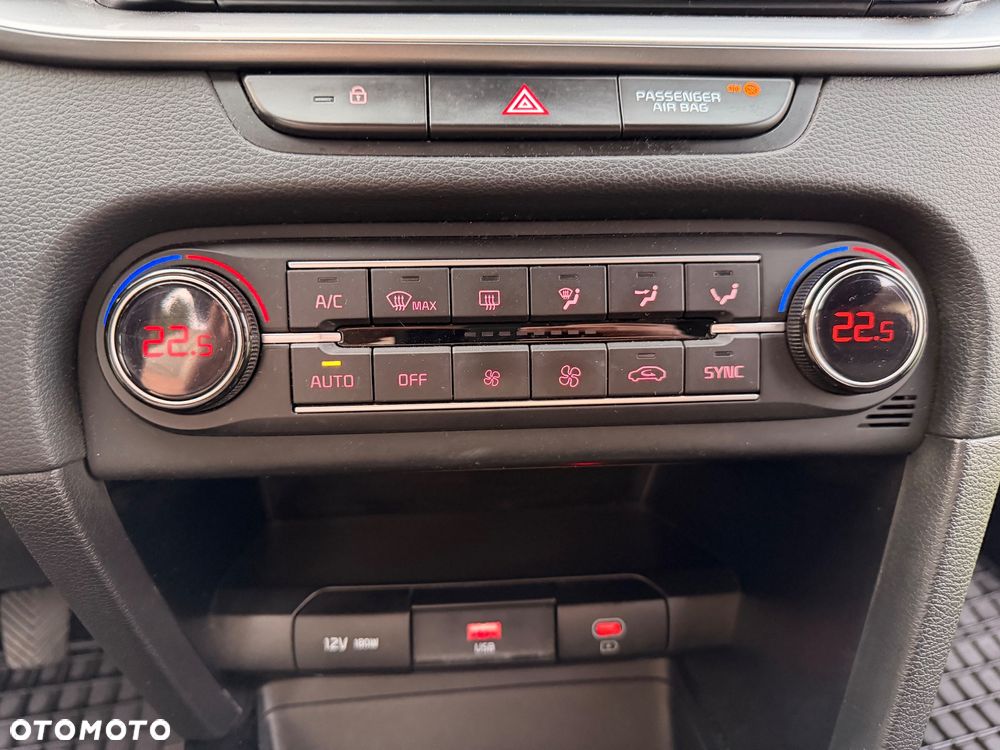 Kia Ceed 1.5 T-GDI M - 17