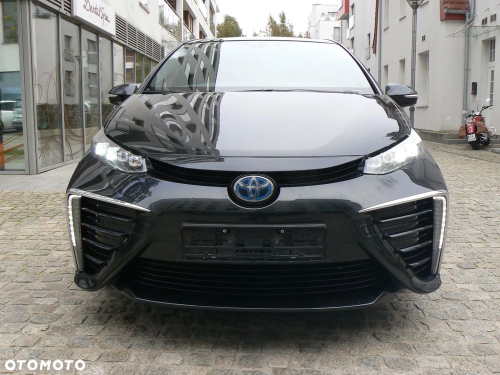 Toyota Mirai Standard - 2