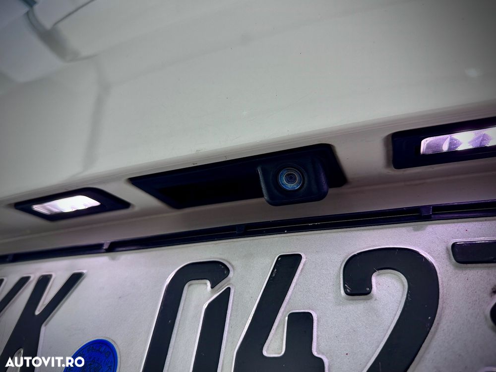 Volkswagen Sharan 2.0 TDI DSG Blue Motion Match - 33