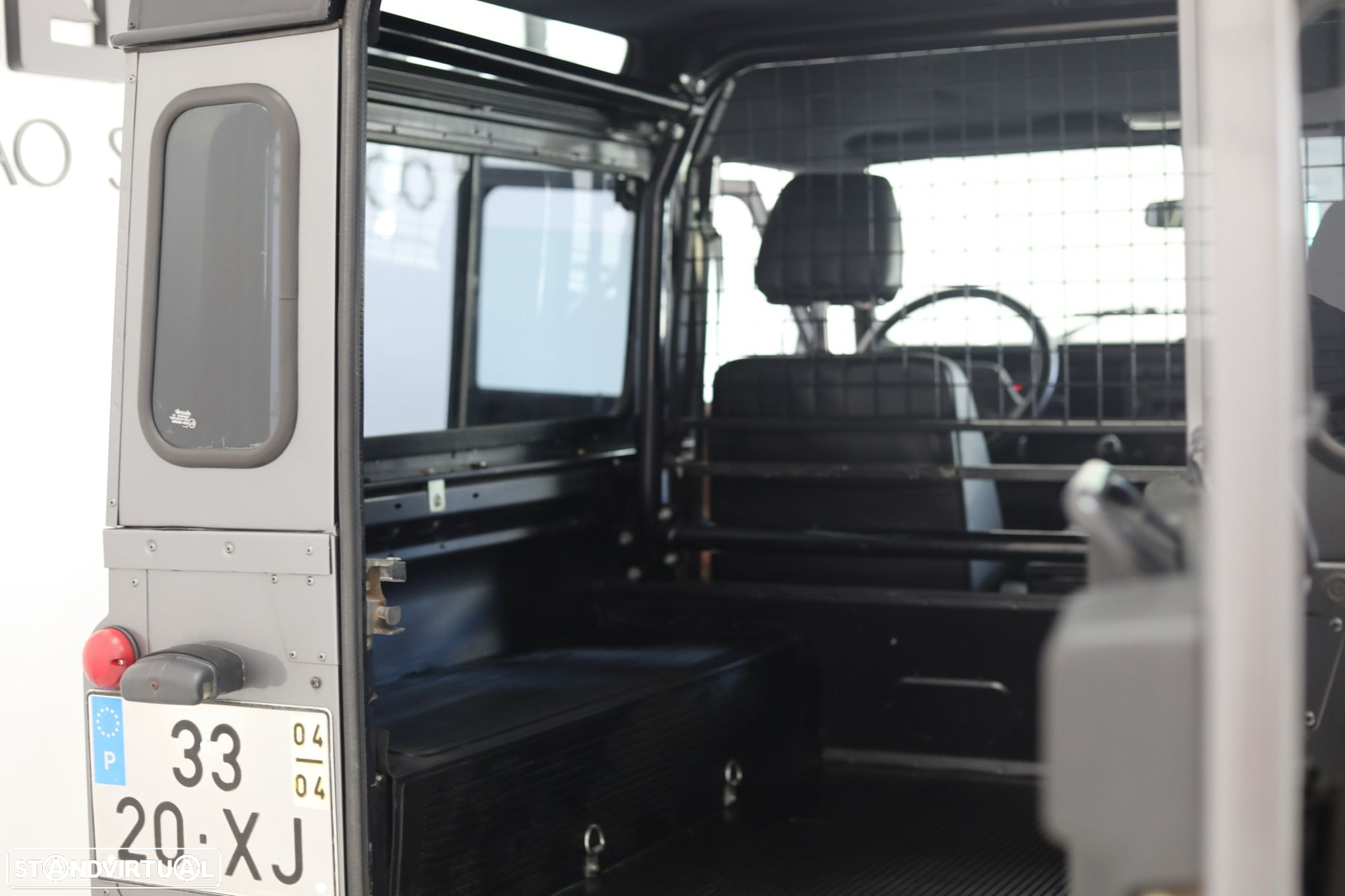 Land Rover Defender 90 2.5 TD5 Metal Top - 31