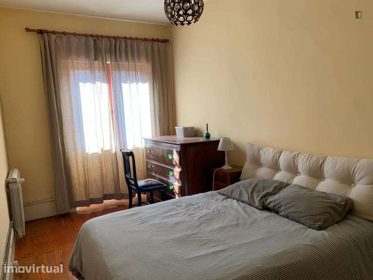 Quarto - localizado em Paranhos Porto - Grande imagem: 2/8