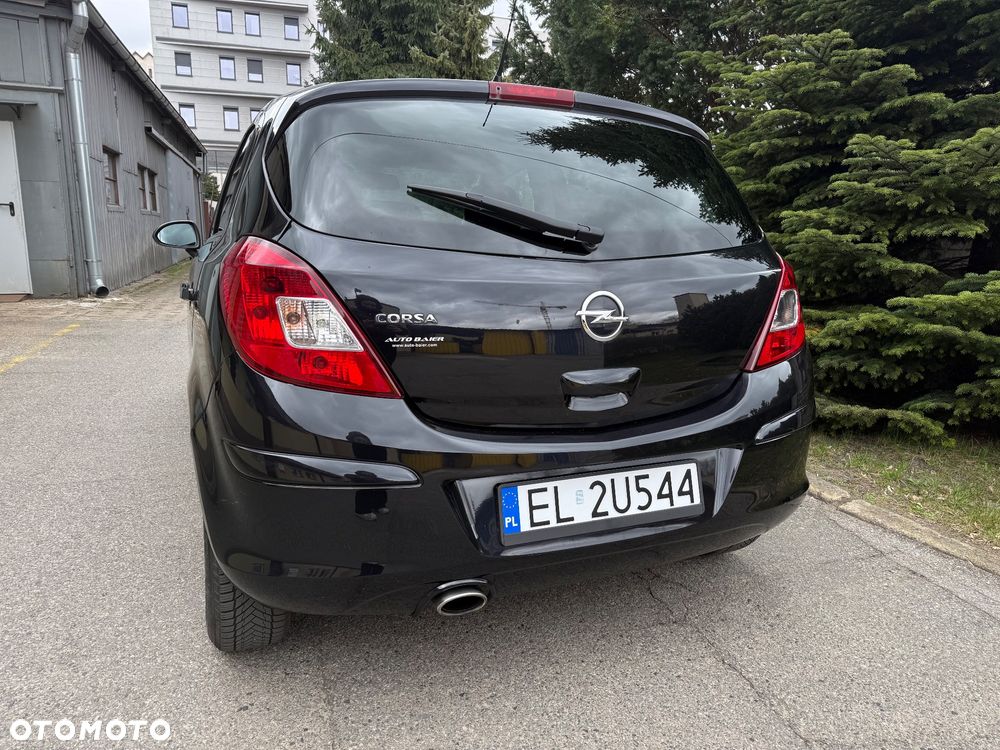 Opel Corsa 1.4 16V Satellite - 4