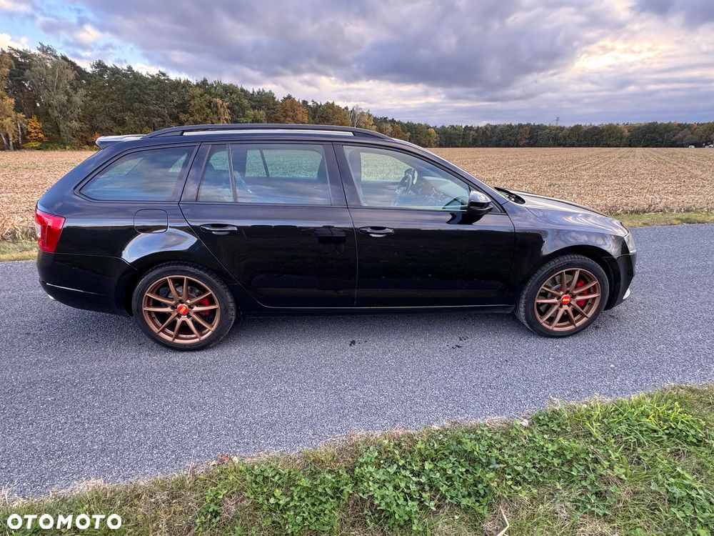 Skoda Octavia 2.0 TDI RS DSG - 27