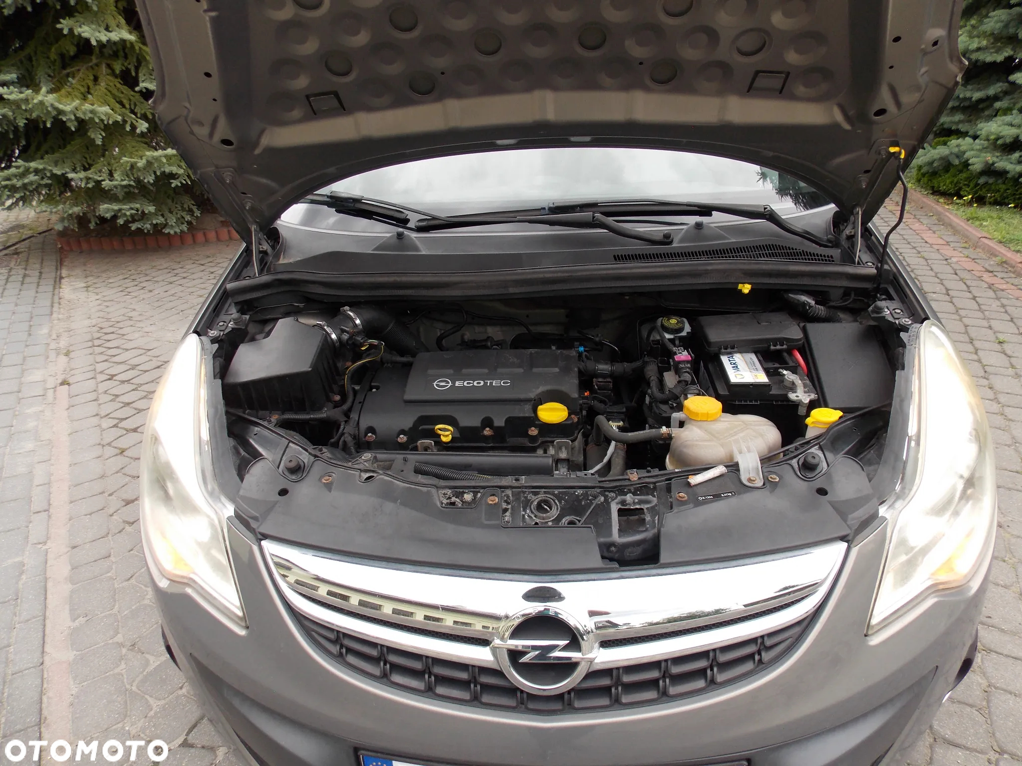 Opel Corsa 1.2 16V Cosmo - 24