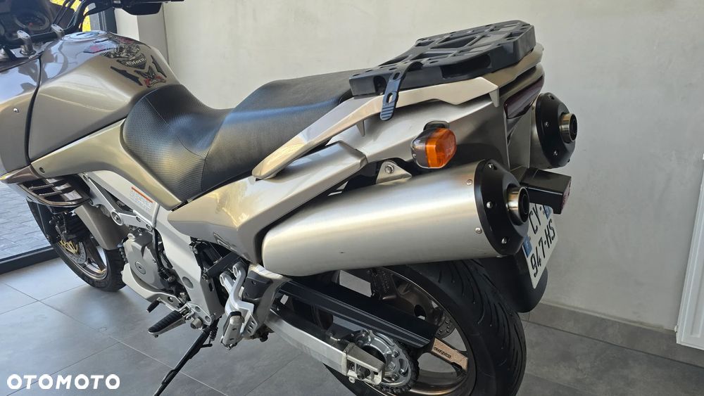 Suzuki V-STROM - 17