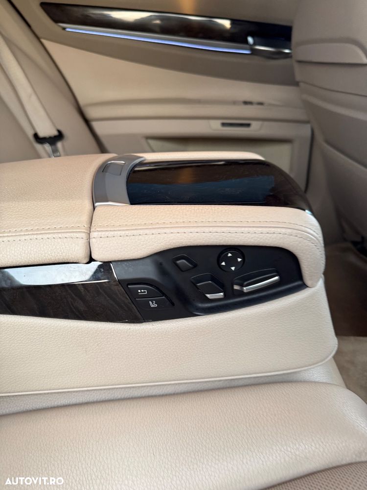 BMW Seria 7 740d xDrive - 10