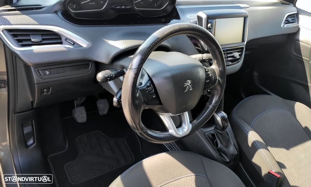 Peugeot 208 1.6 BlueHDi Style - 13