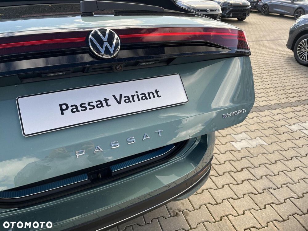 Volkswagen Passat - 11