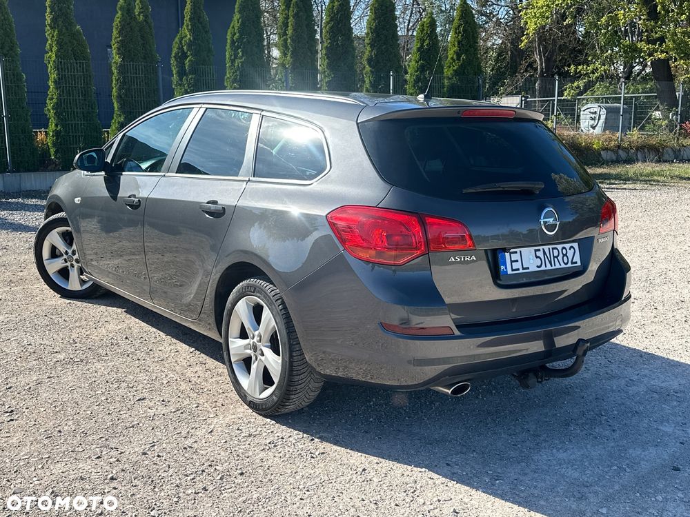 Opel Astra 1.4 Turbo Cosmo - 4