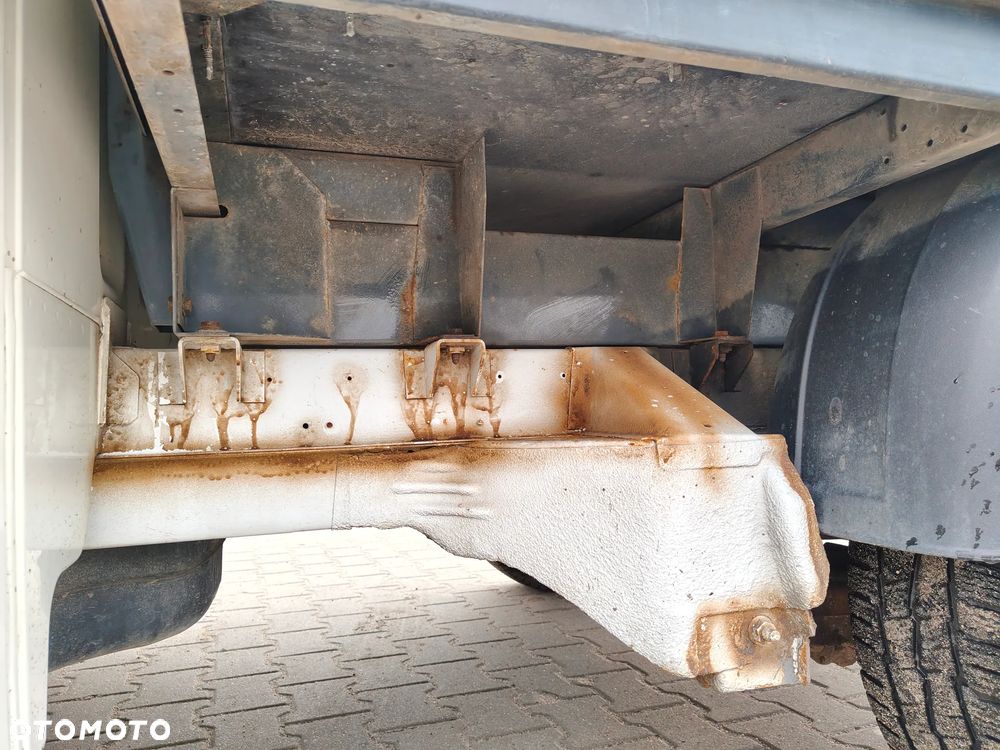 Volkswagen Transporter - 12