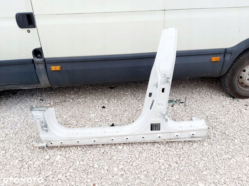hyundai i40 próg lewy słupek środkowy ncw - 1