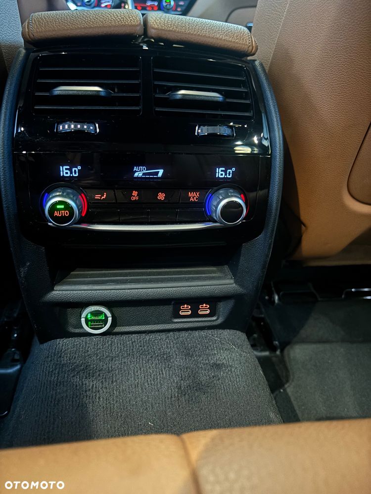 BMW Seria 5 540d xDrive M Sport Edition - 16