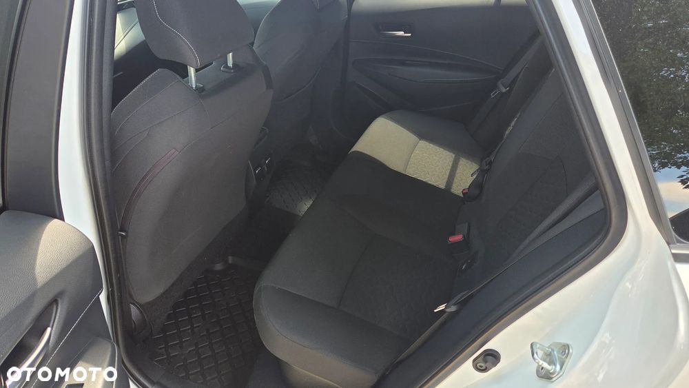 Toyota Corolla 1.8 Hybrid Executive - 12