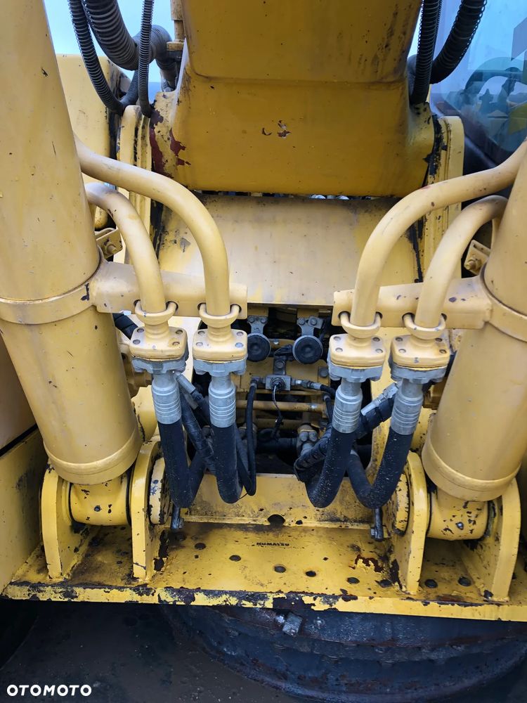 Komatsu PC 210LC-8 - 9