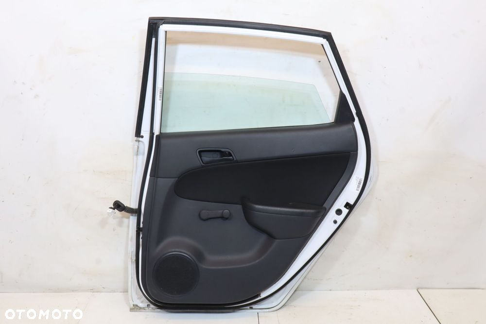 DRZWI PRAWY TYŁ HYUNDAI I30 I 7F - 2