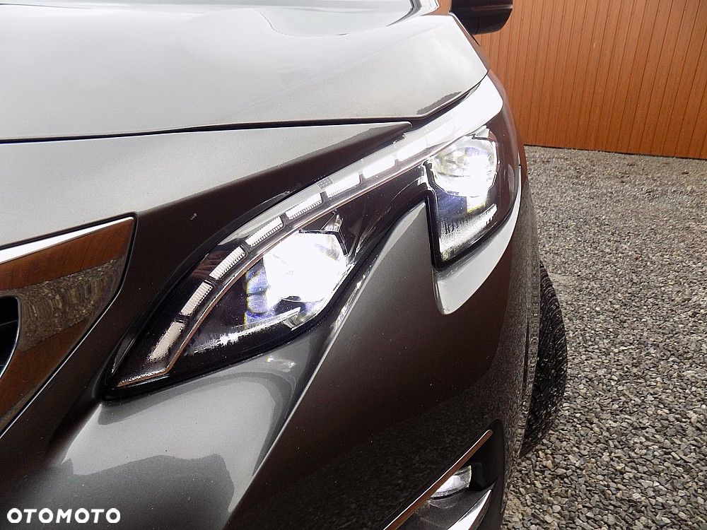 Peugeot 3008 PureTech 130 Stop & Start GPF EAT8 Allure Business-Paket - 28